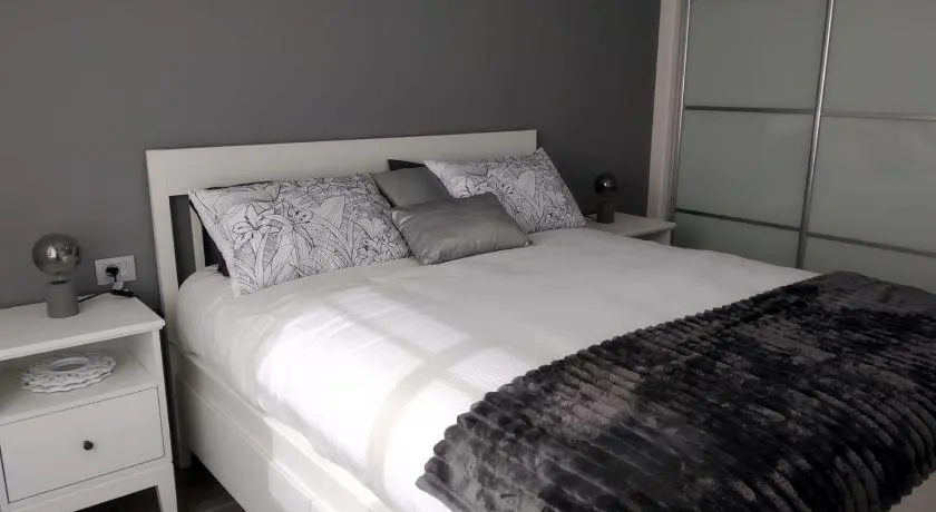 Amplio apartamento en Illa de Arousa, próximo a la playa - Image 1