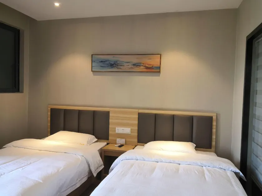 Wuhan Yunshanhu Hotel (Huashan New City Software Park Branch) - Image 1