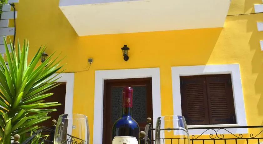 Dourios Ippos Apartments - Image 1