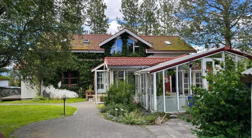 Árbakki Farmhouse Lodge - Image 1