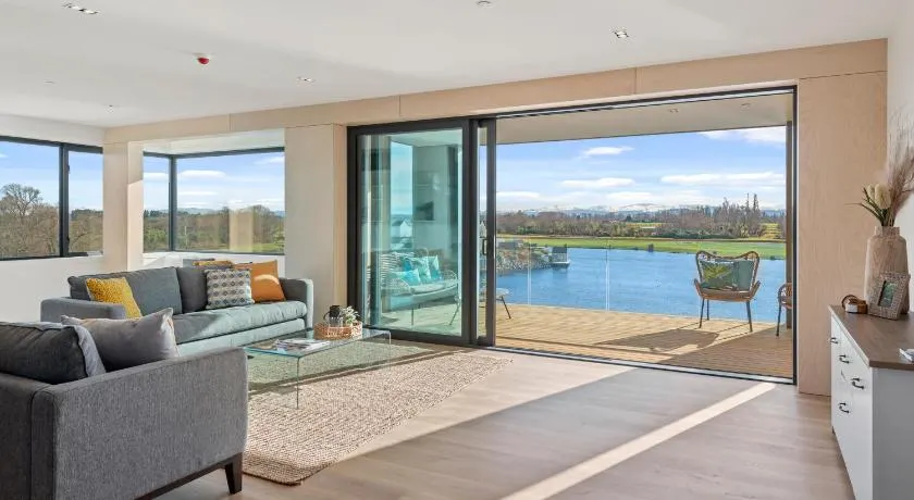 Clearwater Quays Apartments - Image 1