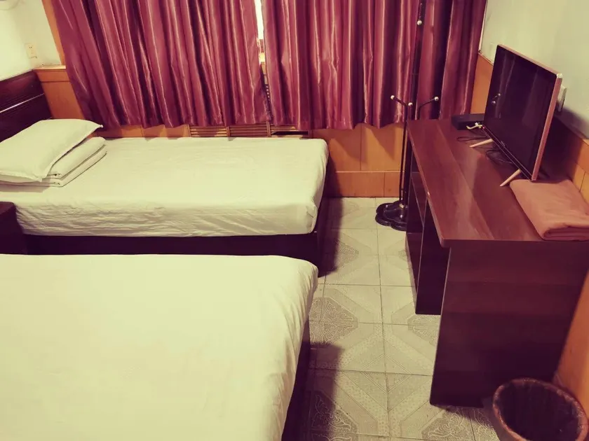 Dongzhou Hotel - Image 1