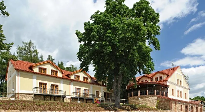 Hotel Gold Chotoviny - Image 1