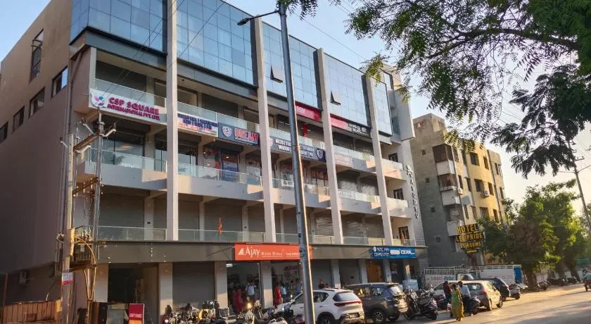Hotel Lee Pride - Image 1
