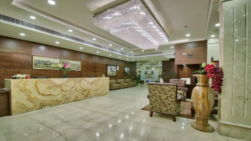 POLO Inn & Suites - Image 1