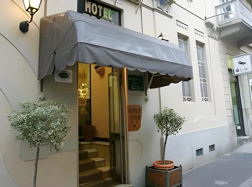 Hotel Eden - Image 1