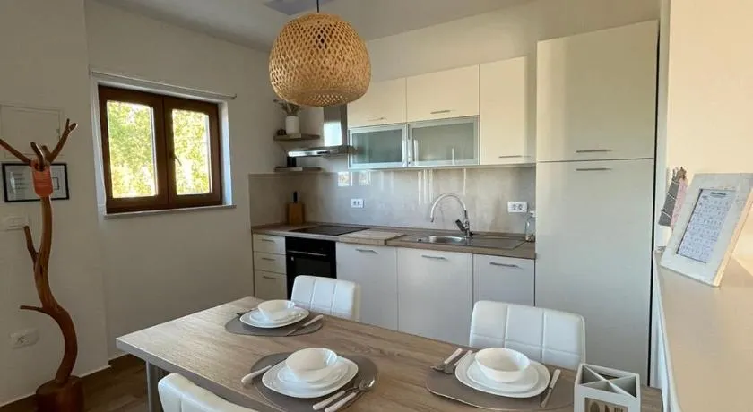 Studio Apartman Nika - Image 1