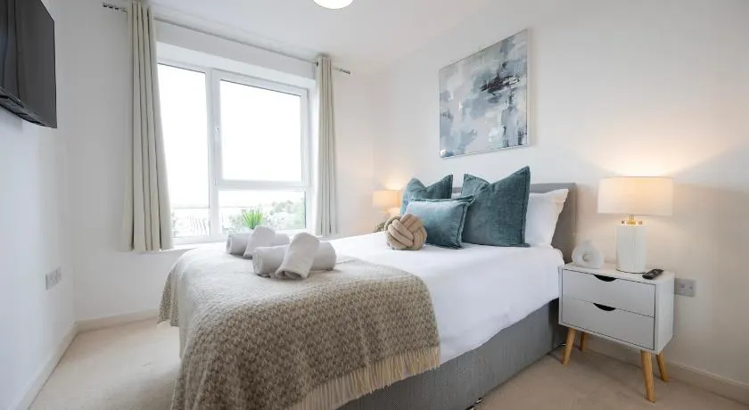 1BR River View - Parking - Sleeps 4 - Image 1
