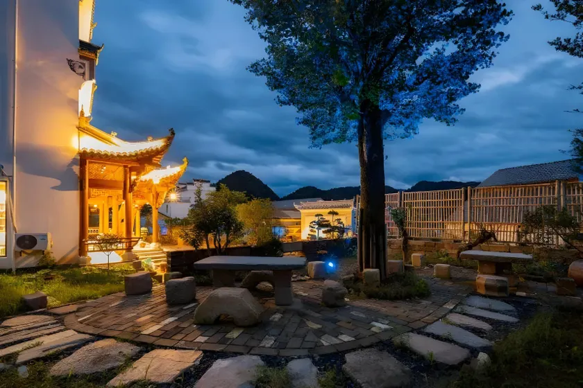Floral Hotel·Huangshan Xiuning Qishan Sushui Hotel - Image 1