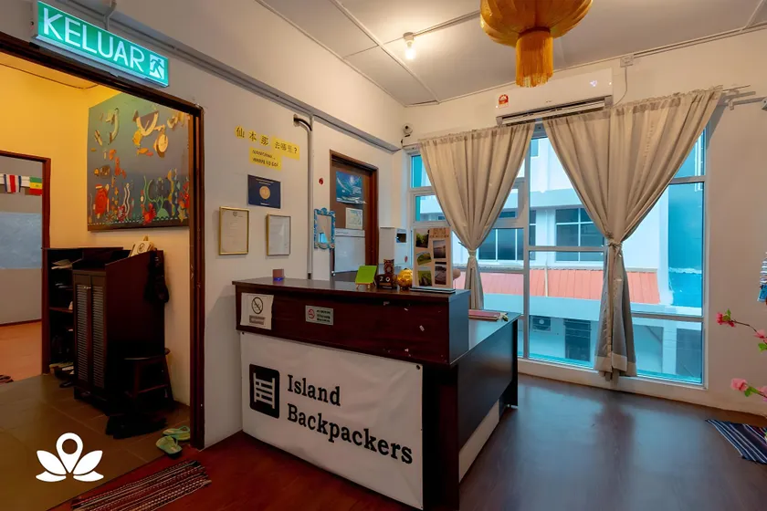 Island Backpackers - Image 1