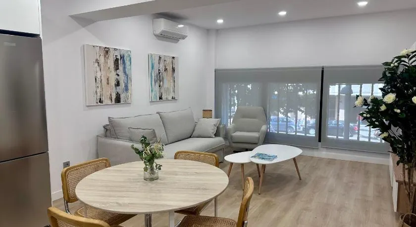 Apartamentos Paseo de la Estación - Image 1