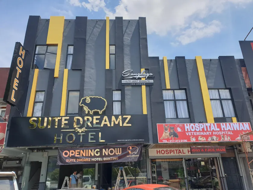 Suite Dreamz Hotel Banting - Image 1