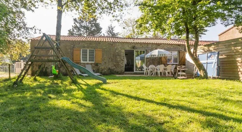 Gîte confortable avec jardin et piscine commune - FR-1-306-1325 - Image 1