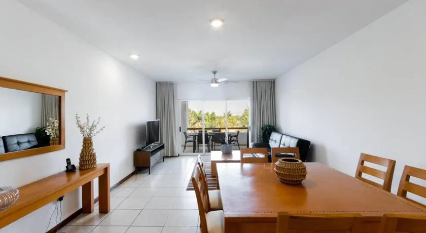 Exclusivo departamento en la zona dorada - Image 1