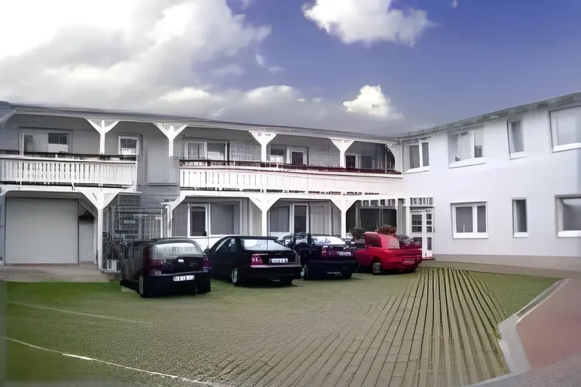 Hotel zum Hafen - Image 1