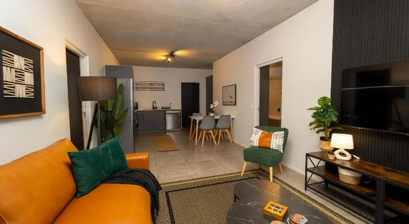 Luxury 2-Bed Ground Floor - Image 1