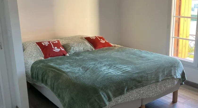 Chambre 2 piscine - Image 1