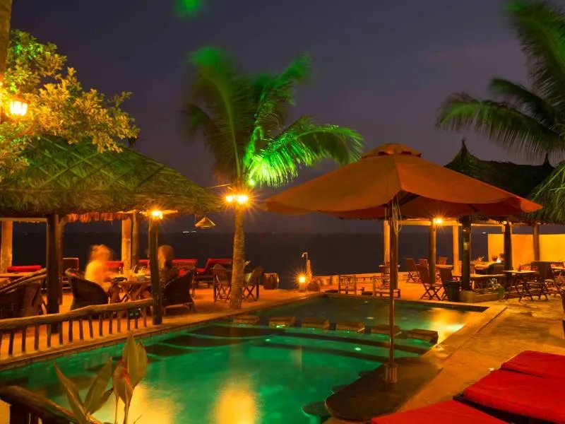 Joe's Cafe & Garden Resort - Image 1