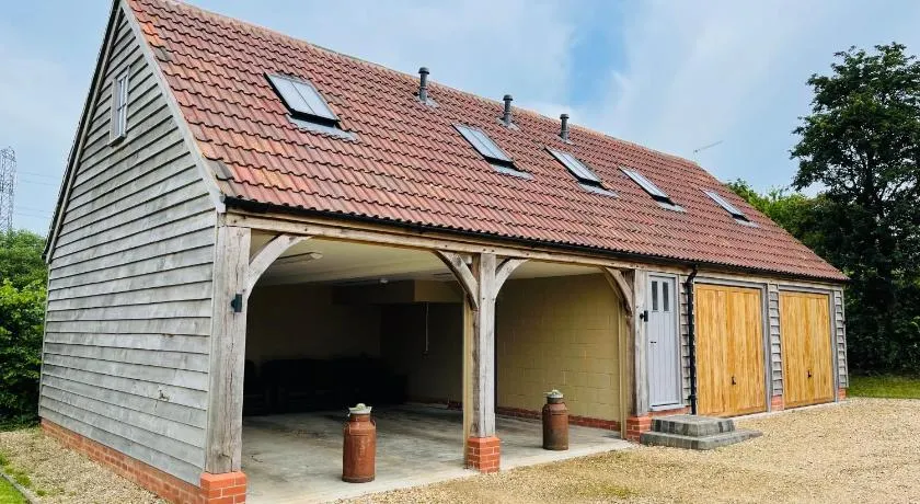 Silverwood Coach House, with pre booked use of Indoor Swimming Pool - Image 1