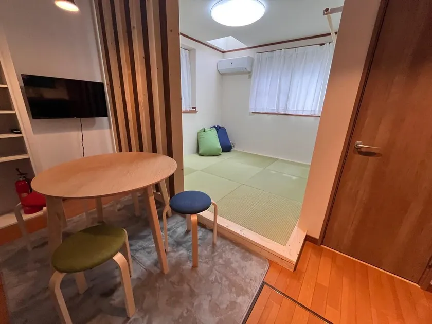 Perfect for families!  3 min walk from the sta. - Image 1