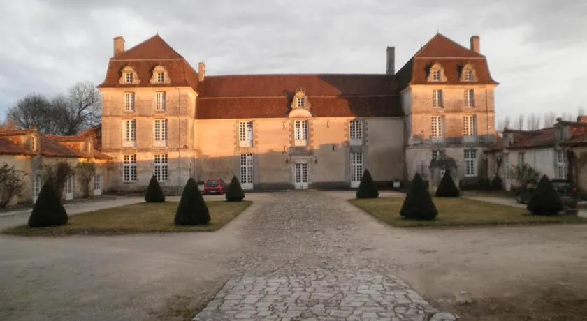 Chambres d'Hôtes et Gîtes du Château de Clauzuroux - Image 1