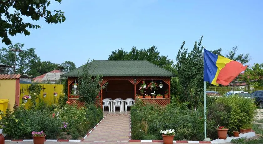 Casa Cu Flori Corbu - Image 1