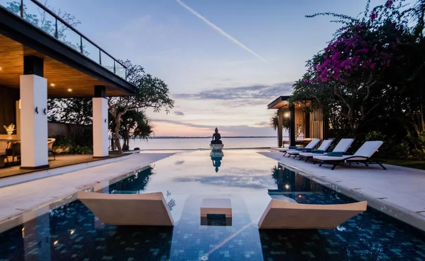 The 4BR Villa w/infinity Pool & Sea View - Image 1