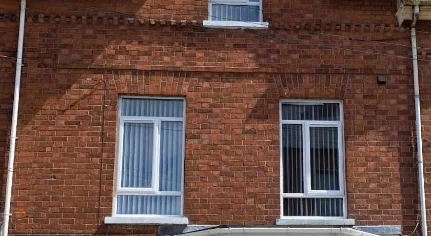 Roskeen Townhouse - Image 1