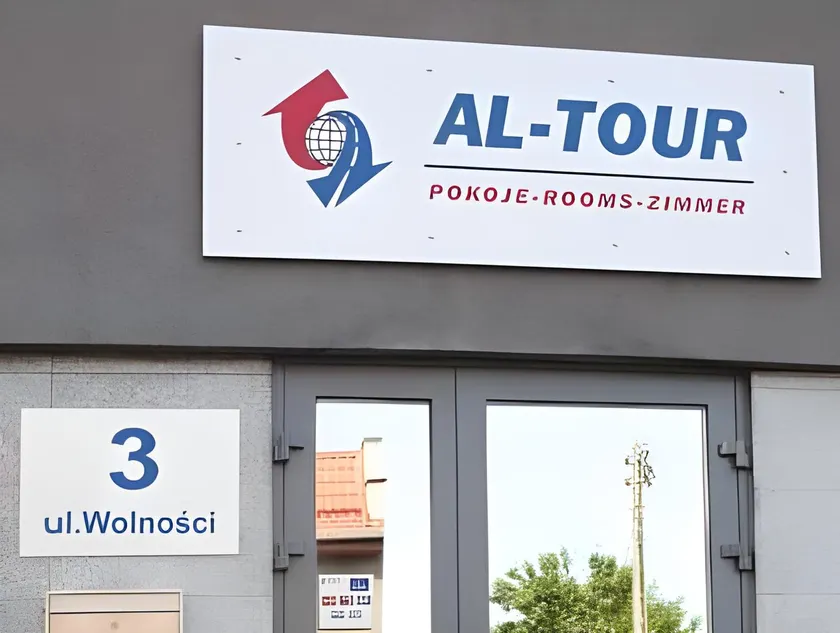 AL-Tour - Image 1