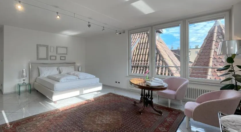 Artist House - Image 1