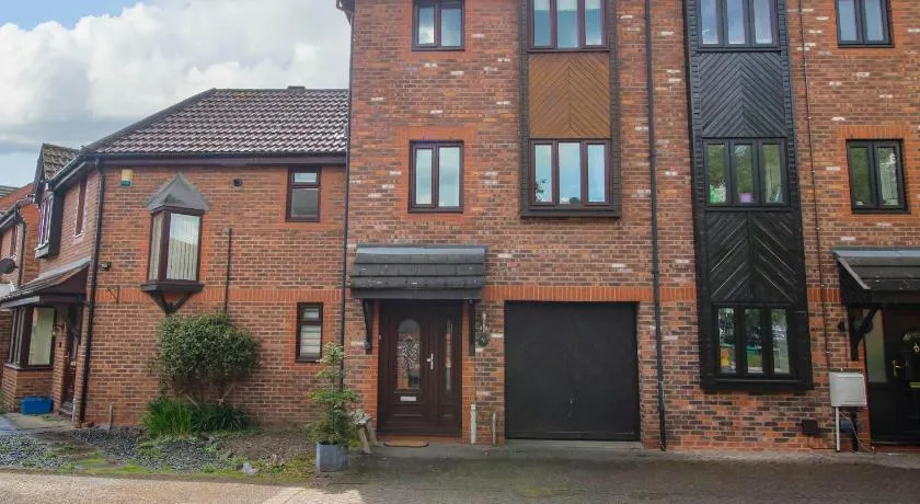 63 Severn Street - Image 1