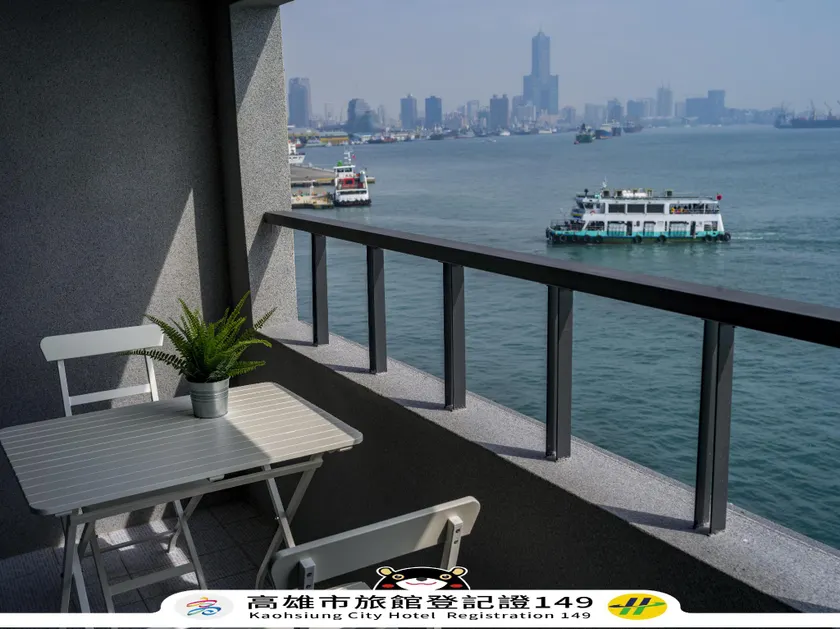 Watermark Hotel-The Harbour - Image 1
