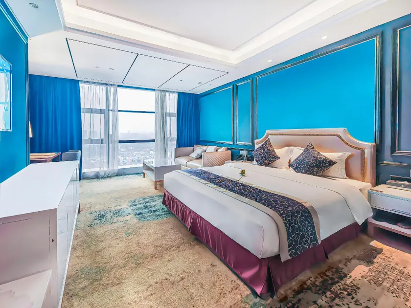 Yuekai International Hotel - Image 1