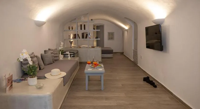 The Wine Nest - Image 1