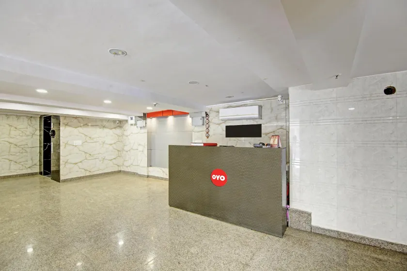 OYO Flagship 813512 A V Residency - Image 1