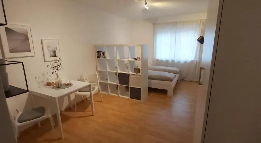 nette 1 Zimmerwohnung in Würzburg - Image 1