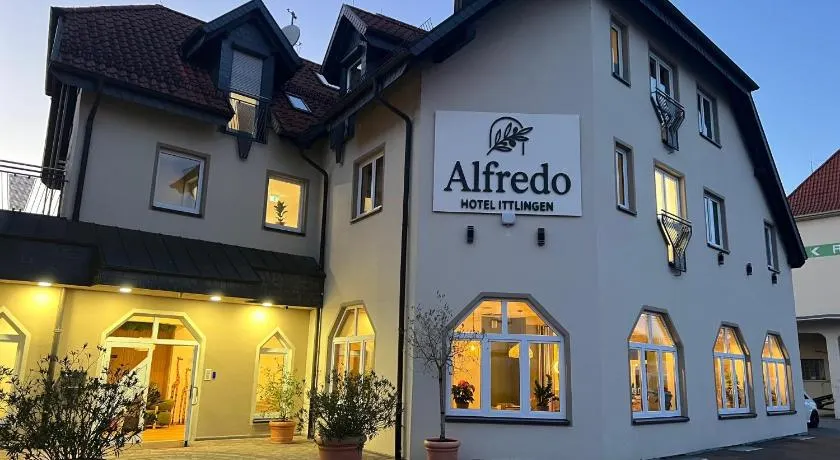 Alfredo Hotel - Image 1