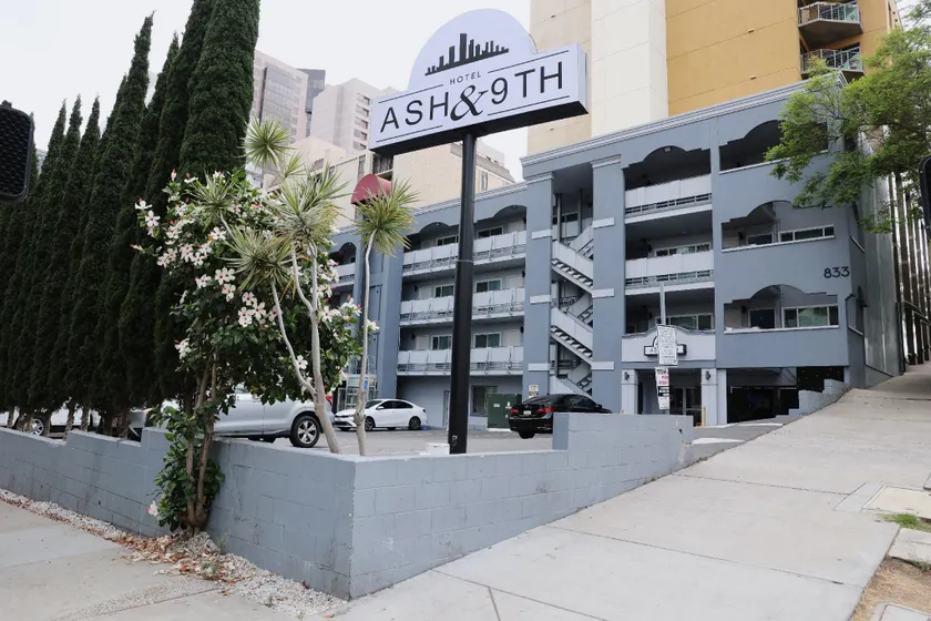 Hotel Ash&9th - Image 1