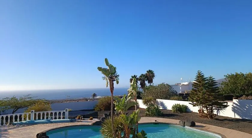 Wonderful country villa with amazing sea view - Image 1