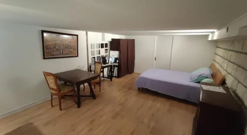 Studio privé dans maison - Image 1
