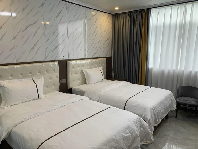 Jingyue Convenience Hotel - Image 1
