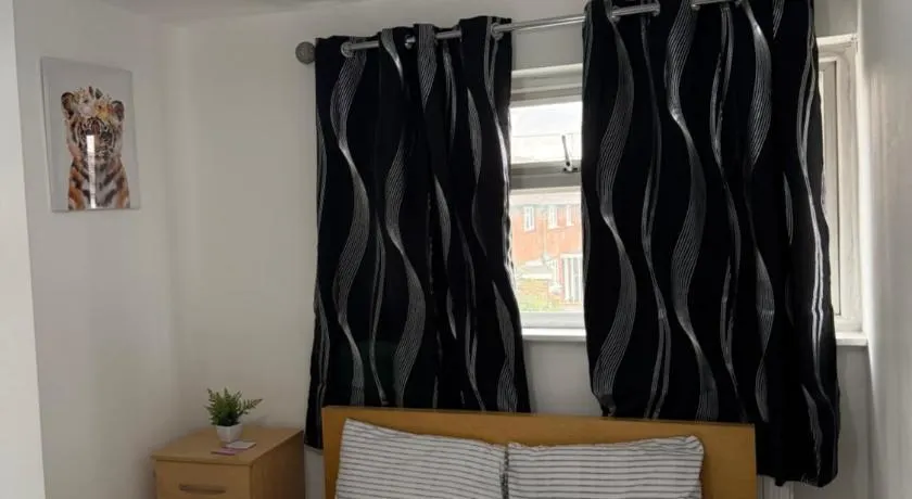 Double Room - Central Dartford - Free Parking - Image 1