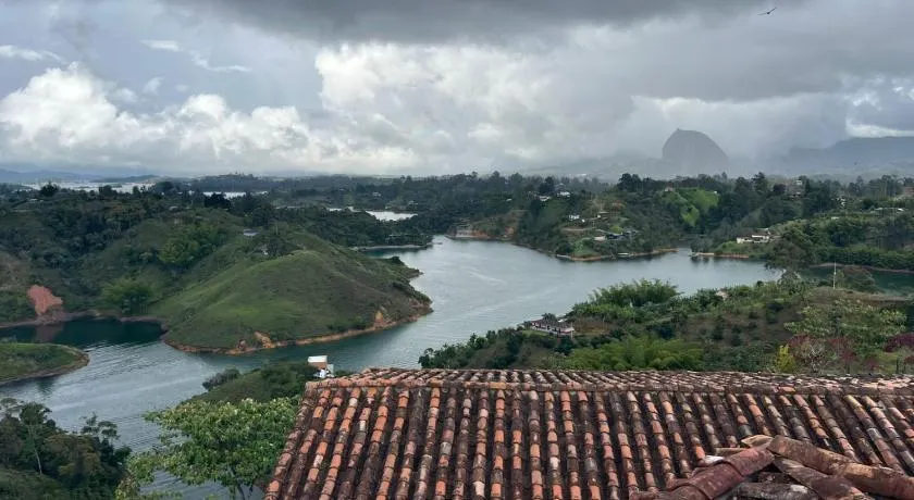 Hotel Montanitas - Image 1