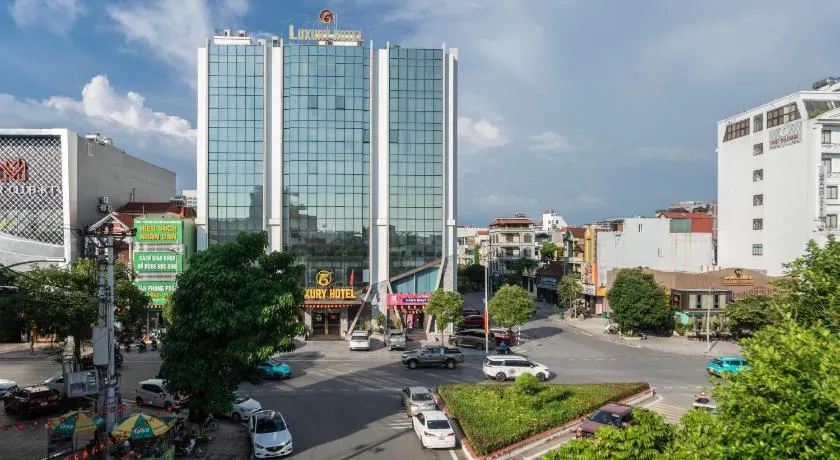 Luxury6 Hotel - Image 1