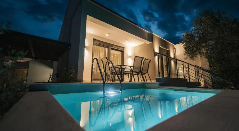 Octo Villas Complex - Image 1