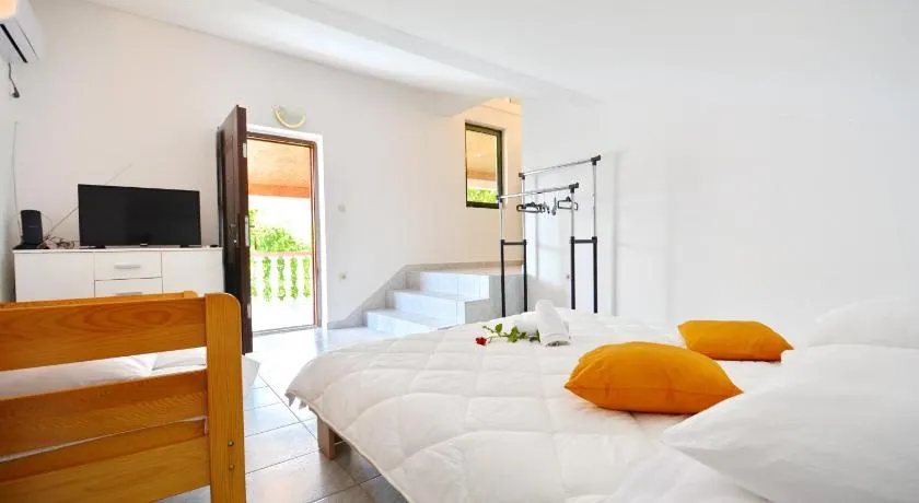 Apartmani Maca - Image 1