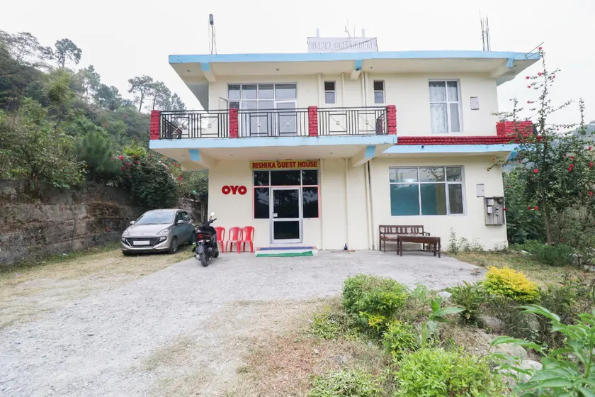 OYO 65167 Rishika Guest House - Image 1
