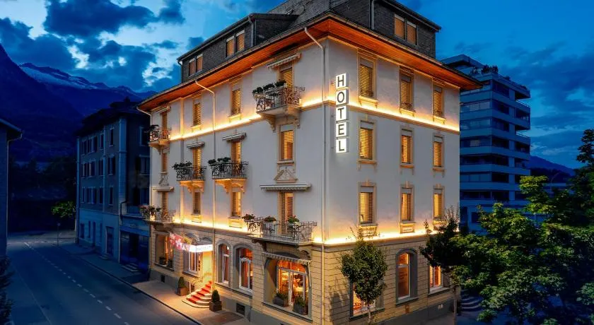 Hotel Ambassador - Image 1