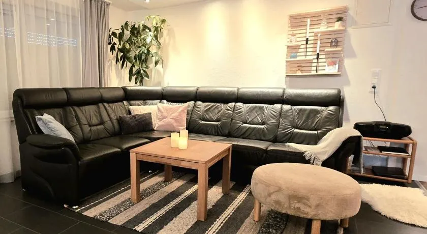 Große schöne Ferienwohnung mit kleinem Garten im Weinort Randersacker - Image 1