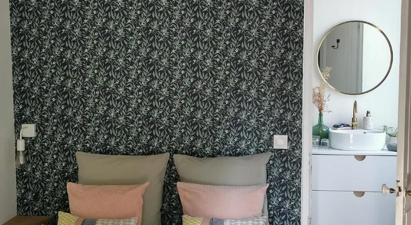 Chambre dans une dépendance La Rosette - Image 1